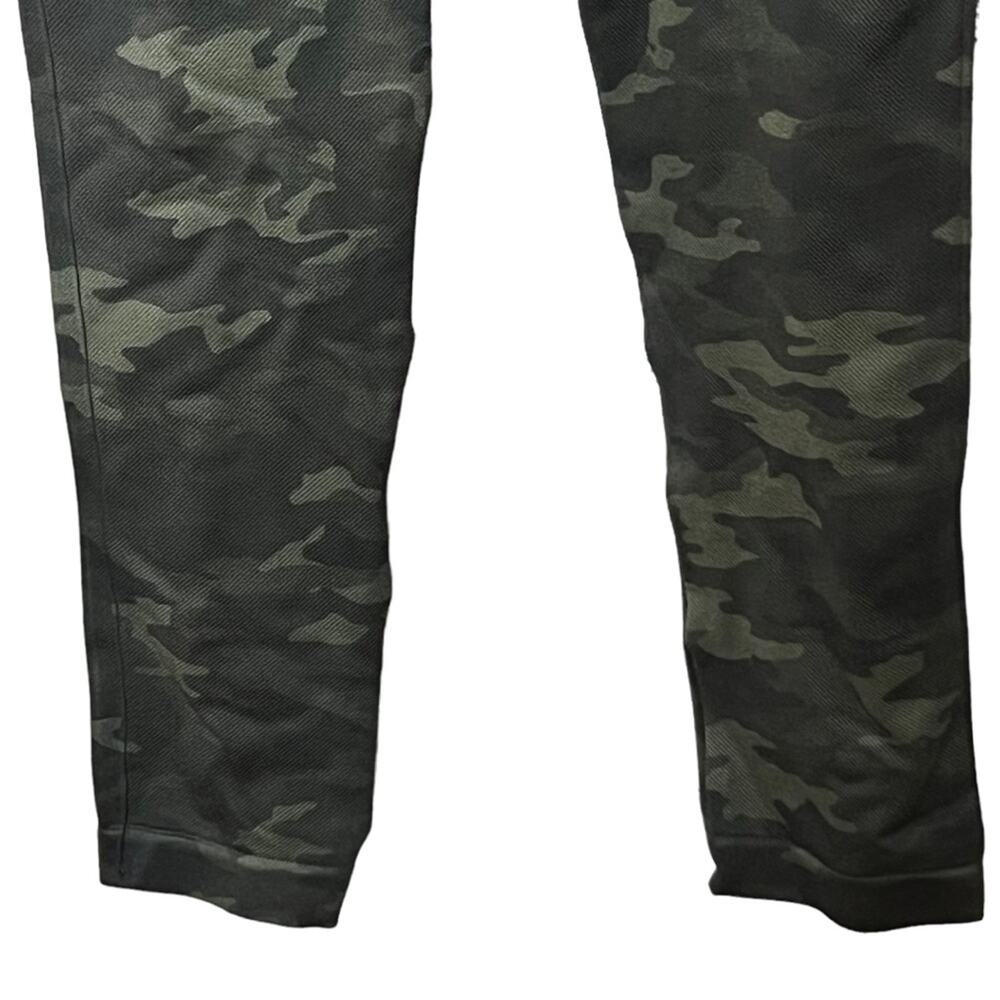 Spanx Look At Me Now Seamless Camo Leggings Size M - Picture 7 of 15